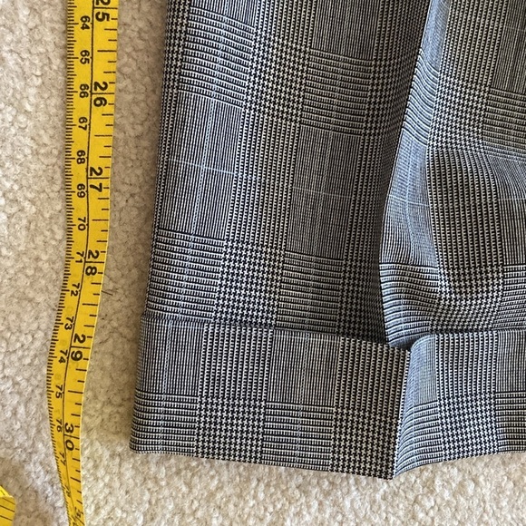 Hickey Freeman Classic two piece suit, 100% Wool like new, pants no pleats 36/30 - Picture 10 of 14
